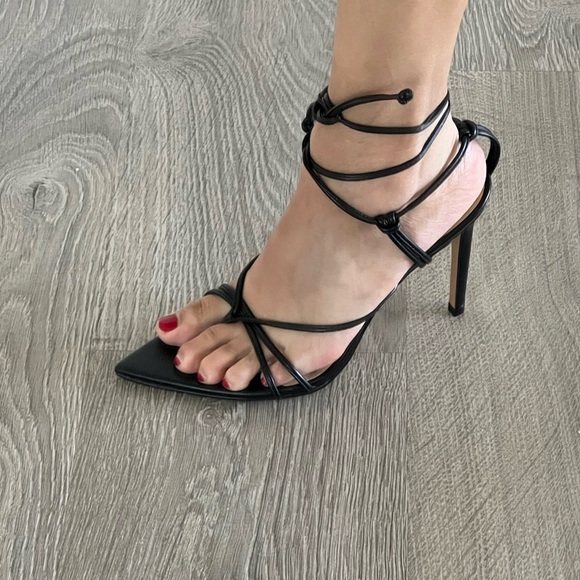 BLACK HIGH HEELS - Picture 2 of 5